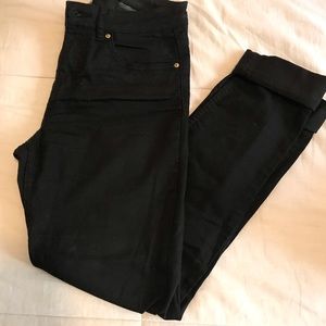 Black skinny jeans